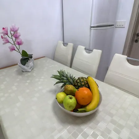 Apartment Rocky Vir