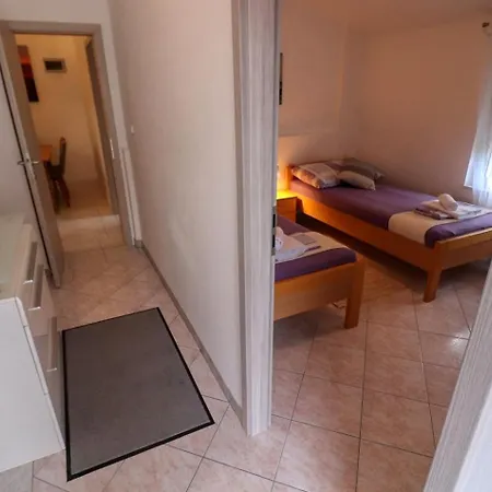 Rocky Apartment *