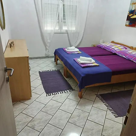 Rocky Apartment