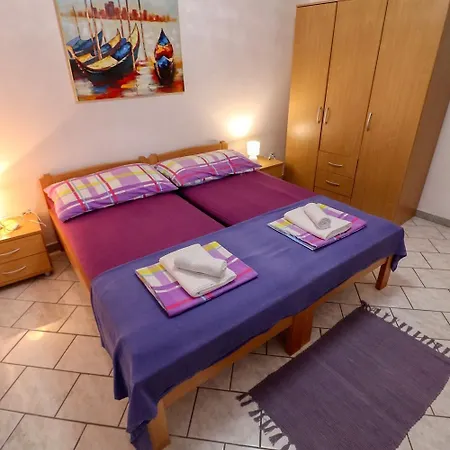 Apartment Rocky Vir