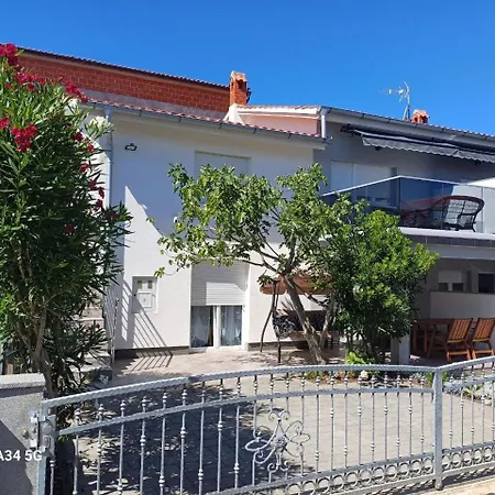 Rocky Apartamento *